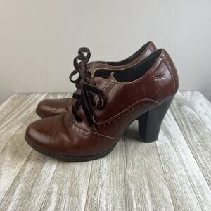 Born BOC Brown Leather Heel Laced Shoes 9 Wingtip Oxford Academic School Girl